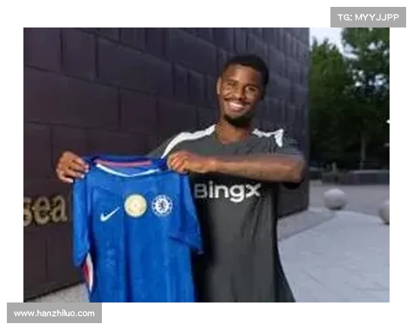 大卫路易斯在足球场上主要担任中后卫位置的全面技术解析